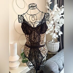 NWT Haute Monde Leopard Print Lace Bodysuit Size L